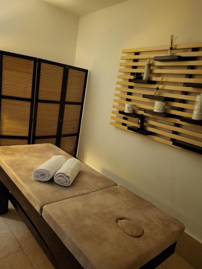 Xenon & Hotell